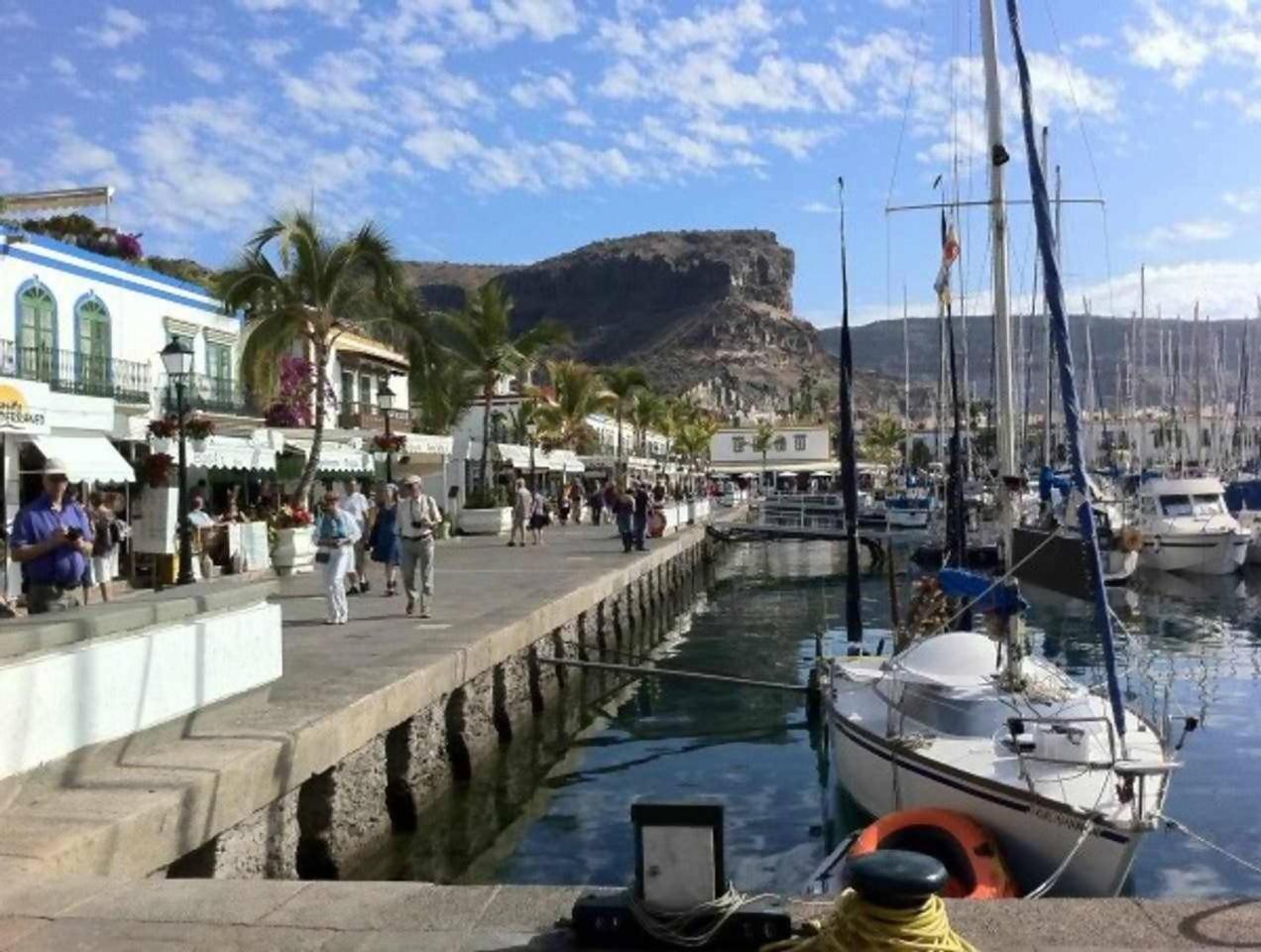 Precioso Yate En El Centro Del Puerto De Mogan Hotel ภายนอก รูปภาพ